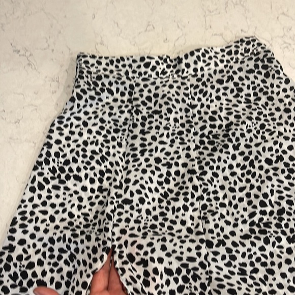 Skirt - Picture 3 of 6